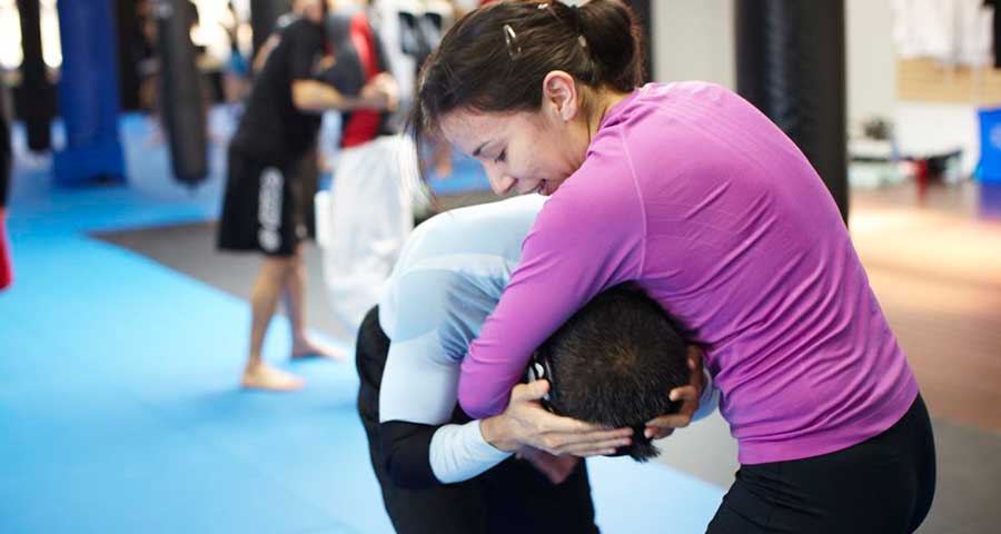 Guillotine wreslting